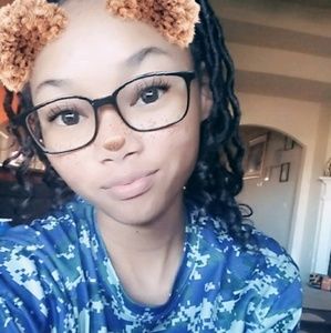 Meet your Posher, Indya